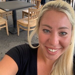 Meet your Posher, Laura-jean